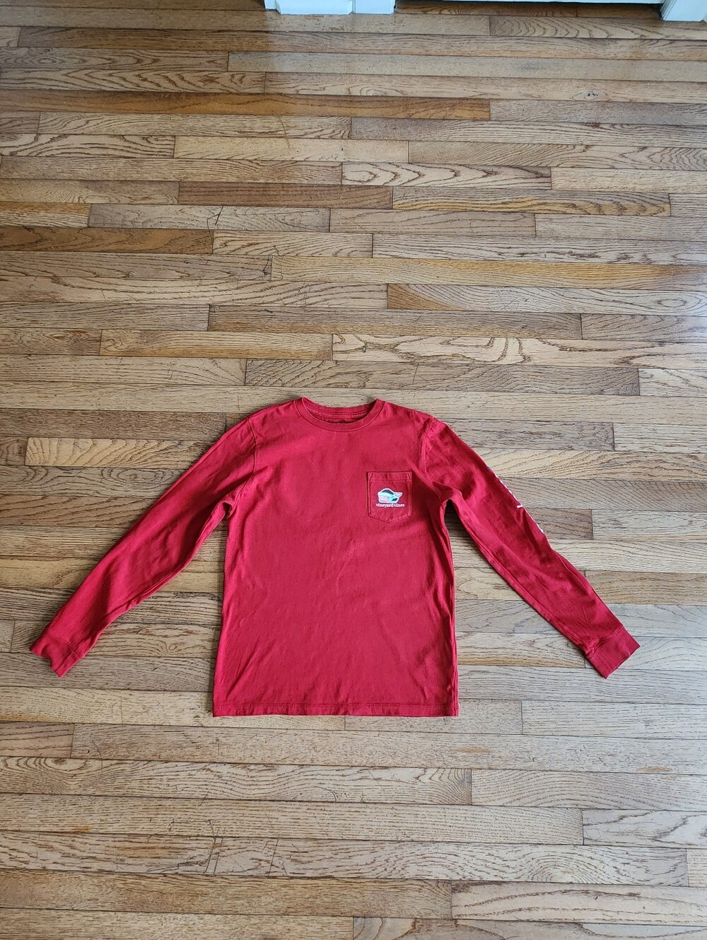 Boys vineyard vines Christmas Long Sleeve T-Shirt Size Medium (12-14)